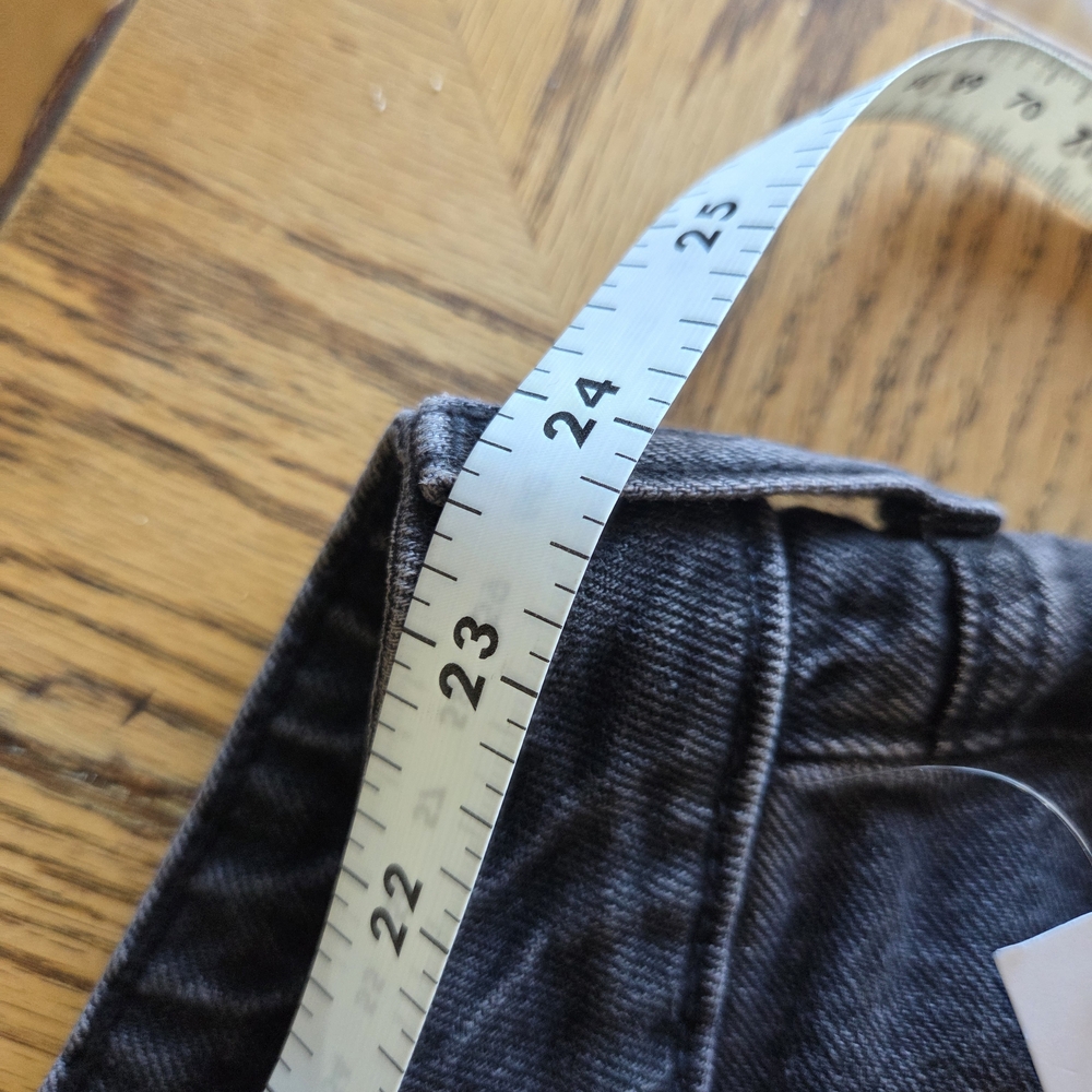 Old Navy Curvy Extra High-Waisted Wide-Leg Jeans Black Wash 26W NWT - Picture 8 of 10